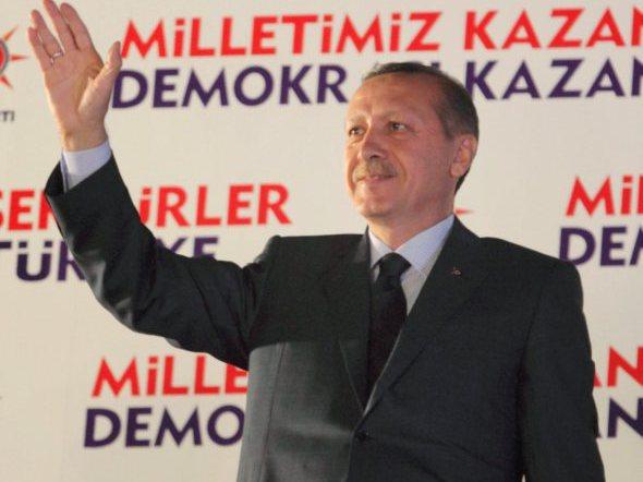 Premierul Erdogan, victorie zdrobitoare la alegerile din Turcia.