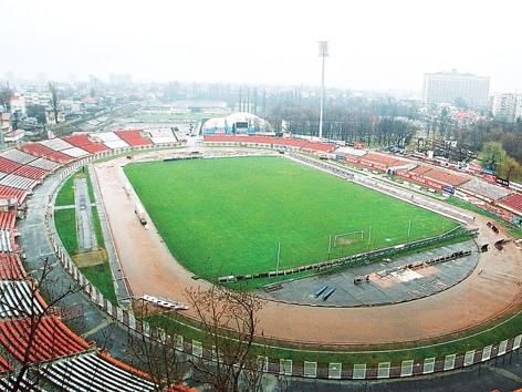 Steaua şi Dinamo au terenurile suspendate câte două etape.