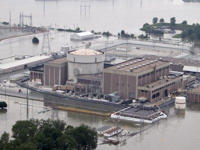 Două centrale nucleare, în pericol de a fi inundate de fluviul Missouri.