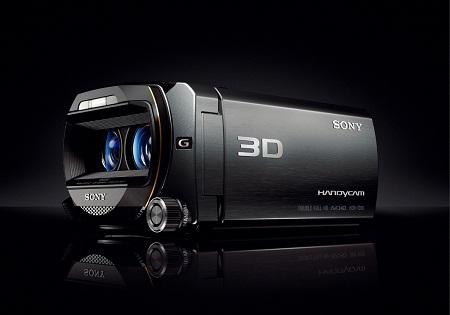 Handycam TD10, prima cameră video 3D Sony în România.