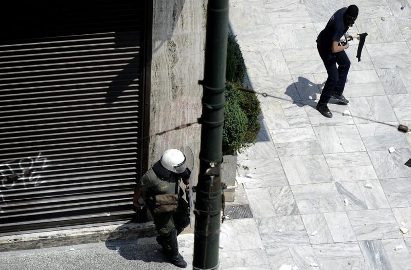 Proteste violente în Grecia 347279
