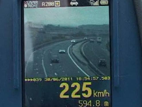 Record de viteză pe A1: Un şofer, prins cu 225 km/h pe Autostrada Bucureşti-Piteşti