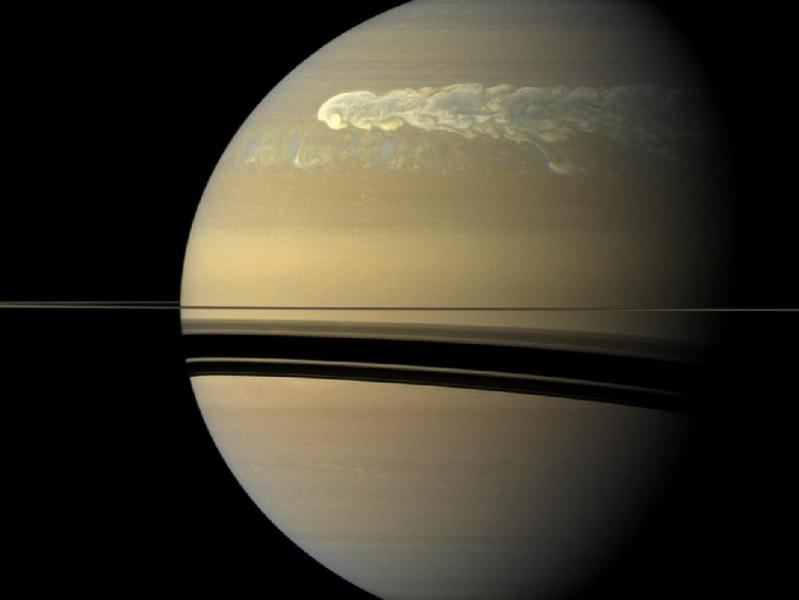 Furtună rară pe Saturn