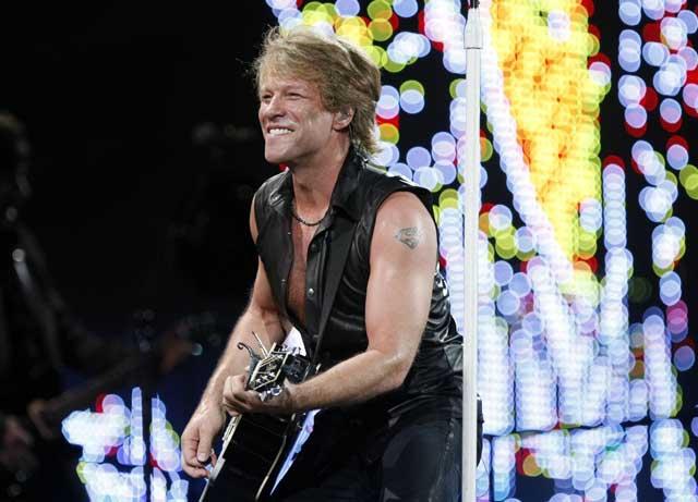 La Bon Jovi vor fi 33 de grade şI 150.000 de waţi