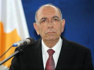 Ministrul cipriot al Apărării a demisionat, după misterioasa explozie de la o bază navală, soldată cu moartea a cel puţin 12 persoane