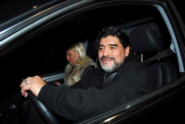 Maradona a ajuns la spital după un accident de maşină!