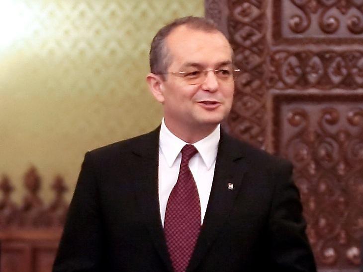 Emil Boc, chemat de Băsescu la Cotroceni