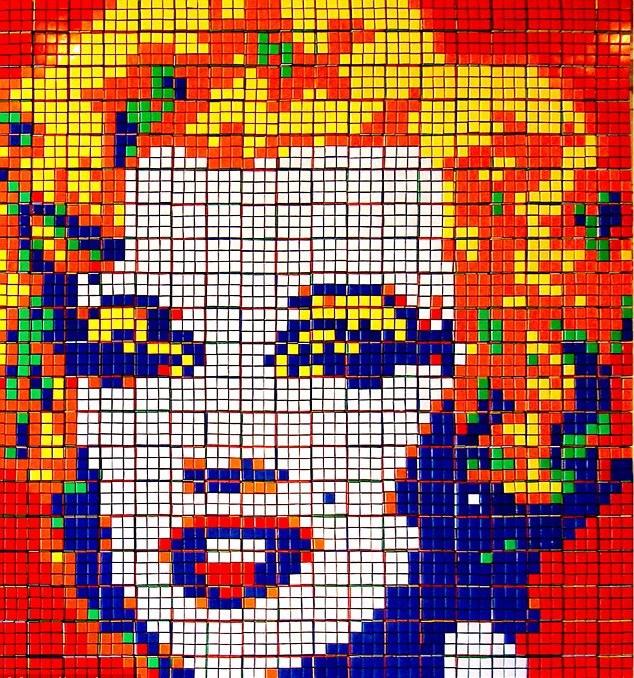 Cubism contemporan: un artist american crează portrete celebre din mii de cuburi Rubik
