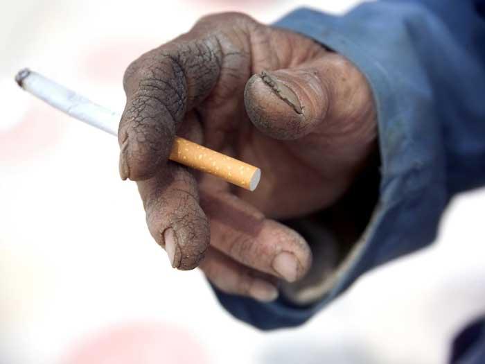 Fumatul măreşte riscul maladiei Alzheimer