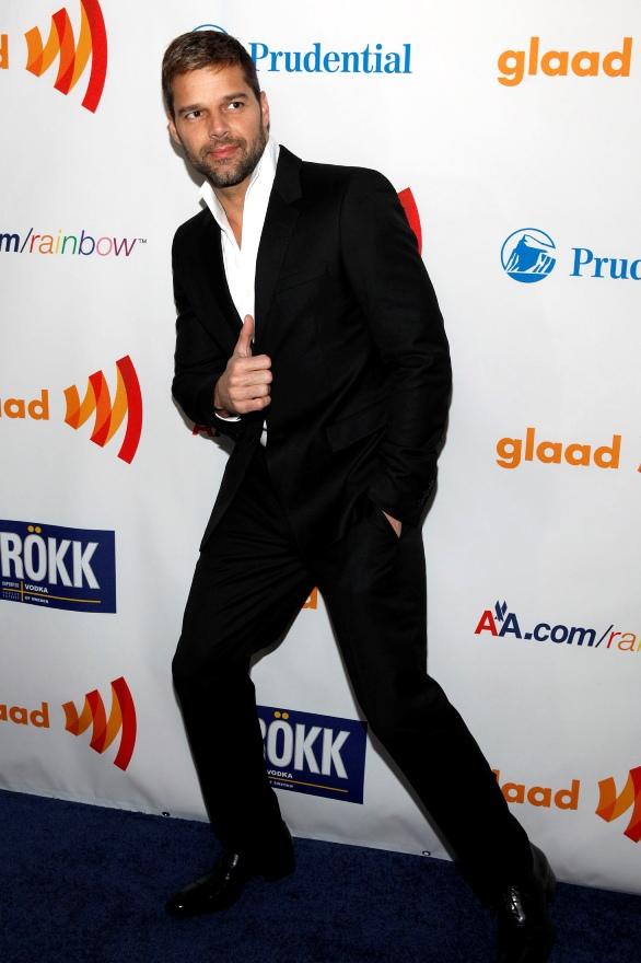 Ricky Martin, vizitat de fani la hotel... prin gura de aerisire
