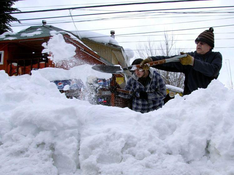 Chile: Mii de persoane, izolate în urma căderilor masive de zăpadă