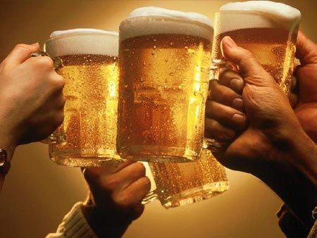 Gata cu distracţia: berea a devenit oficial alcool, nu mai e aliment în Rusia!