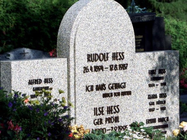 Mormântul lui Rudolf Hess, distrus de teama neo-naziştilor
