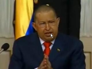 Hugo Chavez s-a ras în cap după chimioterapie – video