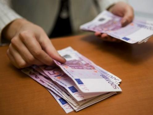 Percheziţii în Bucureşti, Ilfov şi Giurgiu: Sunt vizate persoane acuzate de fraudă bancară