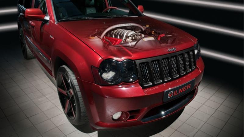 Tratament de roșu intens pentru Jeep Grand Cherokee