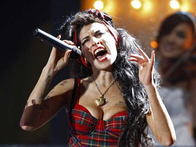 Amy Winehouse, portret pe doze de droguri
