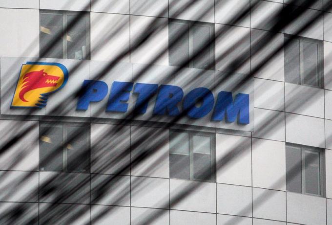 Petrom a vândut mai puţină benzină, dar mai scumpă