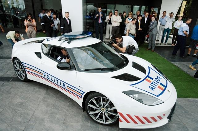 Poliţia Rutieră a primit pentru doi ani o maşină Lotus Evora S, model de peste 70.000 euro