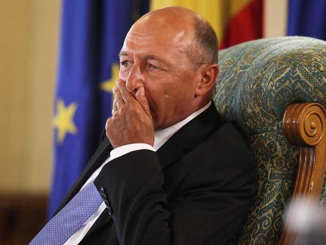 Băsescu: "În Strategia Guvernului nu scrie nimic despre îngheţarea pensiilor"
