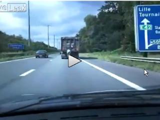 Incredibil: un biciclist a rulat cu 100km/h pe o autostradă din Belgia (VIDEO)