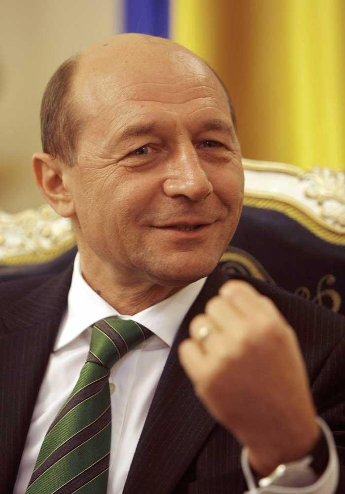 Băsescu: „Îmi pare rău că fac al doilea mandat”