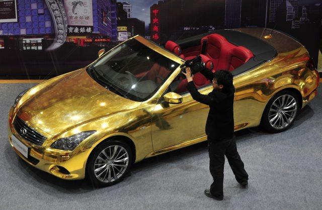 Noii bogaţi ai Chinei au prins gustul luxului. GALERIE FOTO