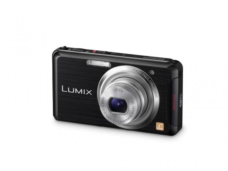 Lumix FX90, cu conexiune WiFi şi conectare la Facebook