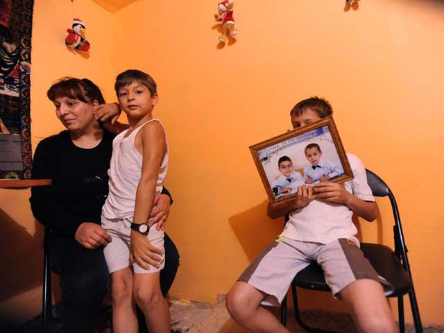 Domiciliaţi sub pământ în centrul Capitalei. Viaţa unei familii cu trei copii în secolului XXI 1304887