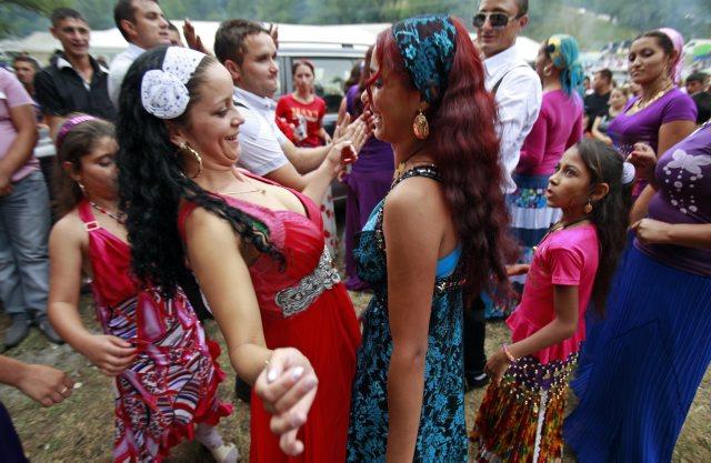 Ziua Naţională a Romilor la Costeşti. Galerie foto 1433370