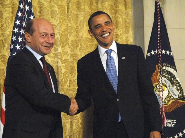 Băsescu s-a întâlnit cu Obama la Casa Albă
