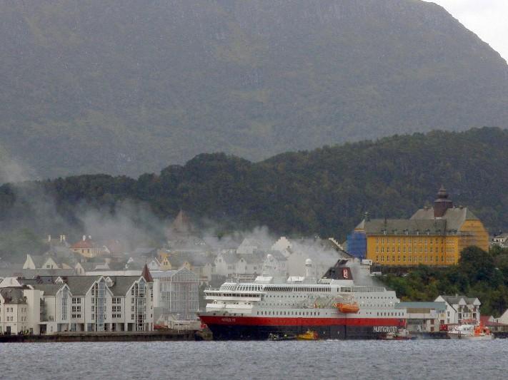 Feribot norvegian în flăcări: Sute de pasageri au fost evacuaţi