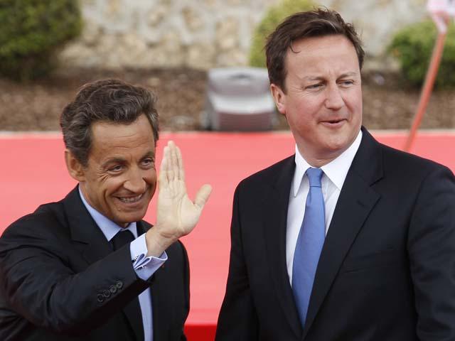 Nicolas Sarkozy şi David Cameron, "vizită istorică" în Libia