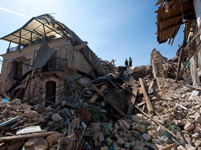 Italienii caută prezicători de seisme