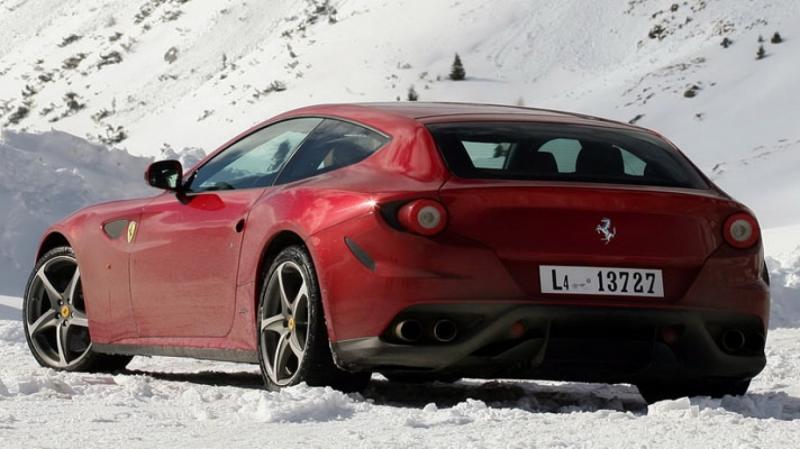 Ferrari te învață cum să conduci noul FF pe zăpadă