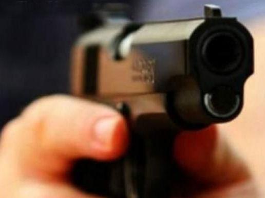Un bărbat a furat un pistol din poligonul de la Băneasa, apoi s-a sinucis!