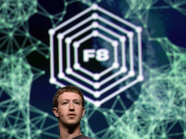 Revoluţia Facebook: reţeaua lui Zuckerberg vrea să devină formator de tendinţe