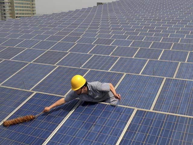 China, acuzată că "joacă murdar" în industria "energiei curate". În timp ce chinezii prosperă, americanii dau faliment