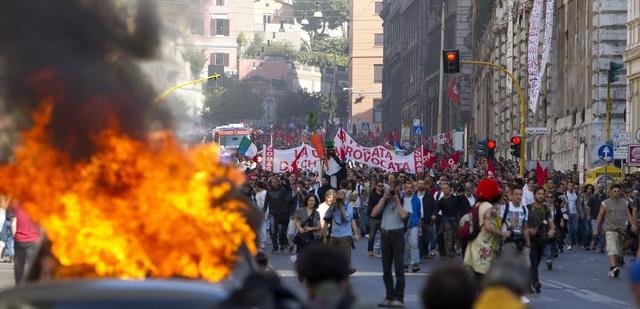 Mai multe orase ale lumii s-au raliat protestului "Occupy Wall Street" 2018494