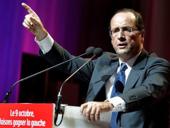 Francois Hollande şi-a anunţat candidatura pentru alegerile prezidenţiale din 2012