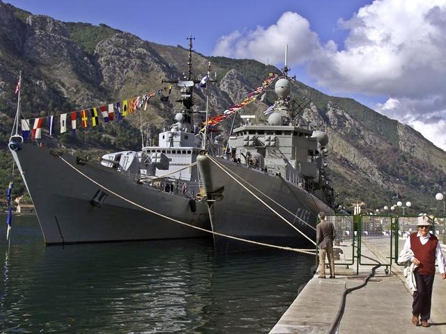Franţa vrea să livreze Greciei falimentare nave de război, stârnind revolta Germaniei