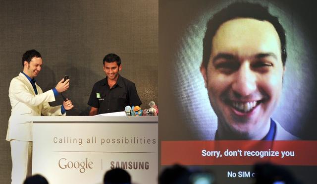 Cea mai „cool” funcţie a noului Samsung Galaxy Nexus, recunoaşterea facială nu a funcţionat la lansare (VIDEO)