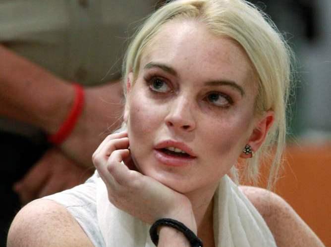 Lindsay Lohan, obligată să muncească într-o morgă
