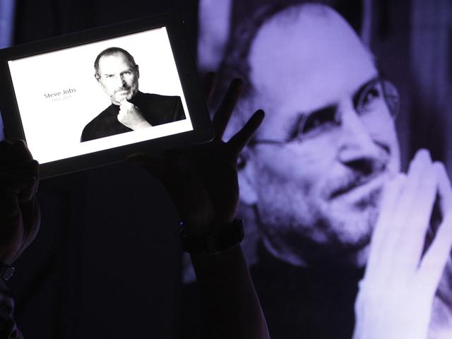 Steve Jobs a avut ocazia să se salveze, dar a refuzat operaţia. Biografia uimitoare a fostului boss Apple