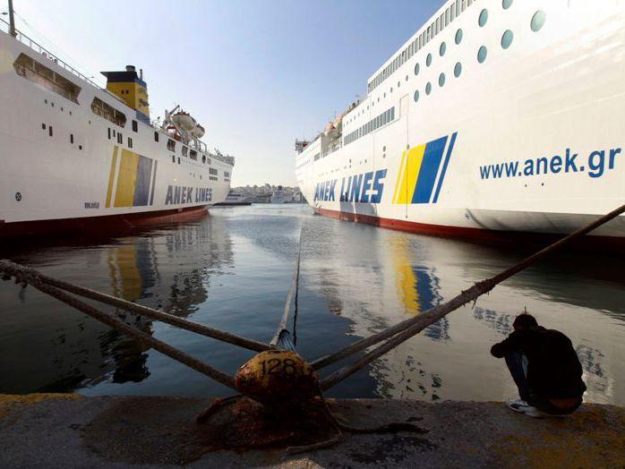 MAE: Transportul naval în Grecia va fi întrerupt în perioada 24-25 octombrie