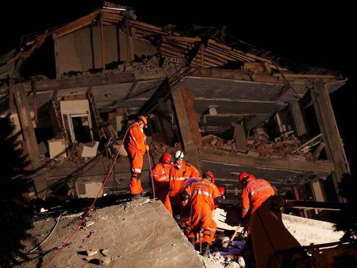 Nou bilanţ al cutremurului din Turcia: 264 de morţi şi 1.300 de răniţi