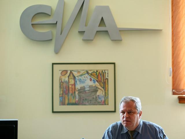 CNA „trage oblonul” la RTV. „RTV trebuie să-şi întrerupă emisia până în momentul autorizării!” – Răsvan Popescu, preşedinte CNA. Exclusiv