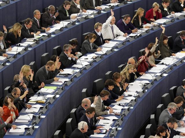 Incompetenţi, necoordonaţi şi inconsecvenţi. Comisia Europeană spune de ce nu ajung banii europeni în România