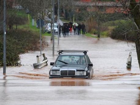 Italia, devastată de inundaţii: Un român a murit, altul este dat dispărut