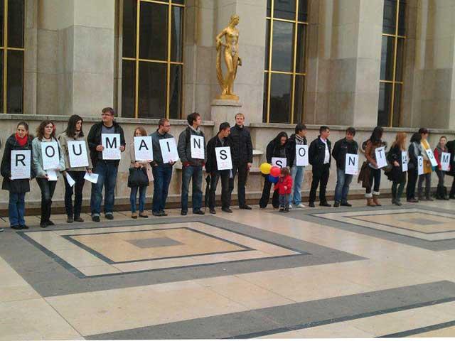 Protest al românilor din Franţa 2267197
